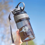 2L Large Capacity Water Bottle With Bounce Cover